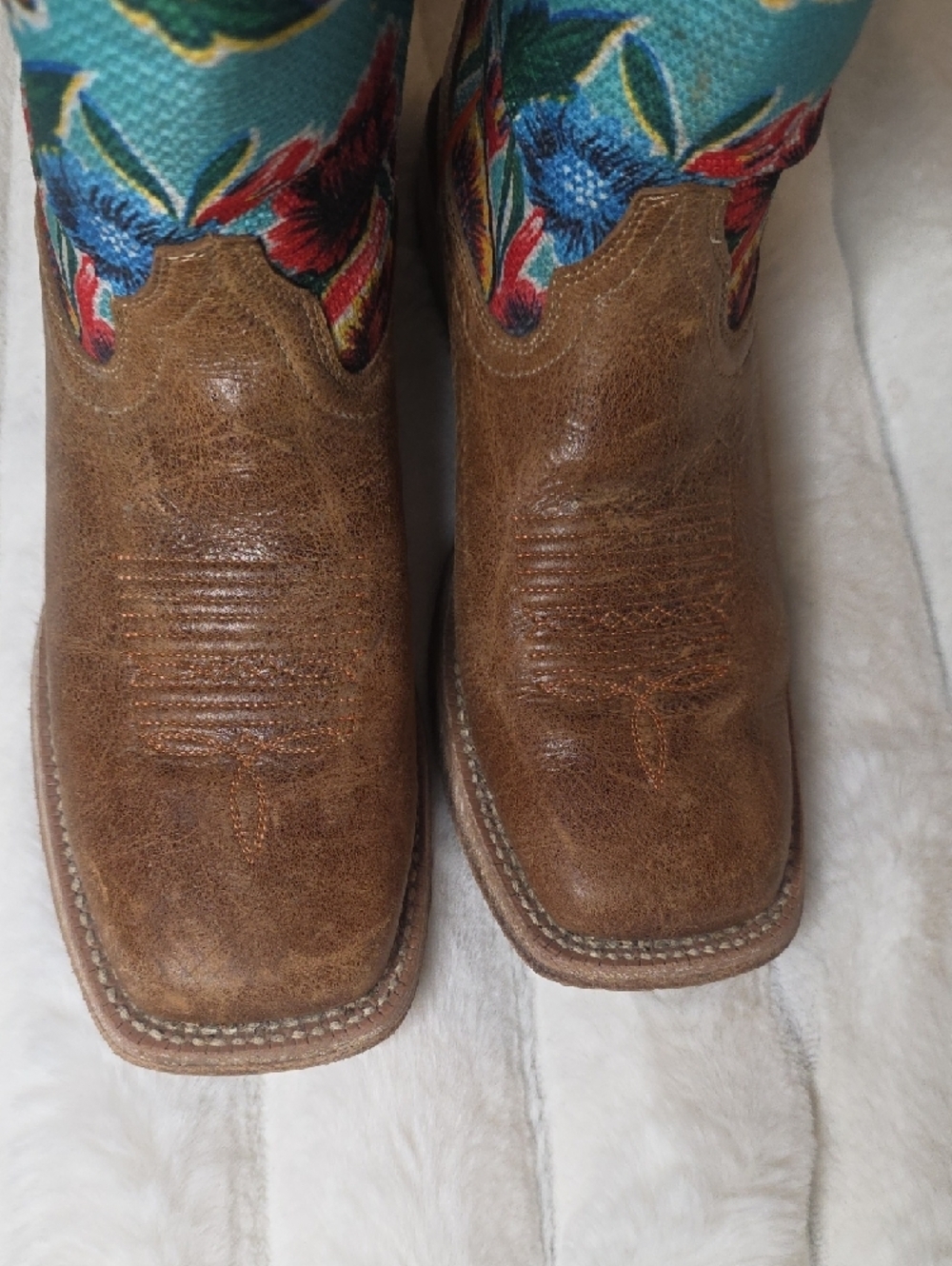 AKIRA Brown Leather Western Ankle Boots with Teal Floral Embroidery Size 8.5 - Picture 2 of 16